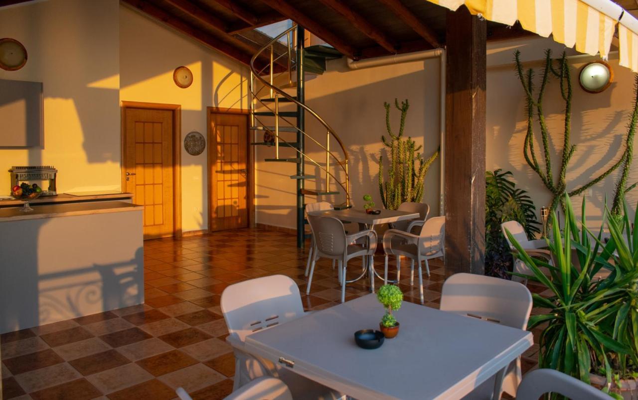 Vila Zahaj Vlorë Exterior foto